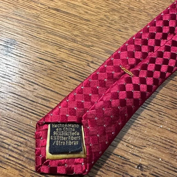 Donald Trump Signature Collection Red Silver Checkered Square Silk Blend Tie - Picture 2 of 4